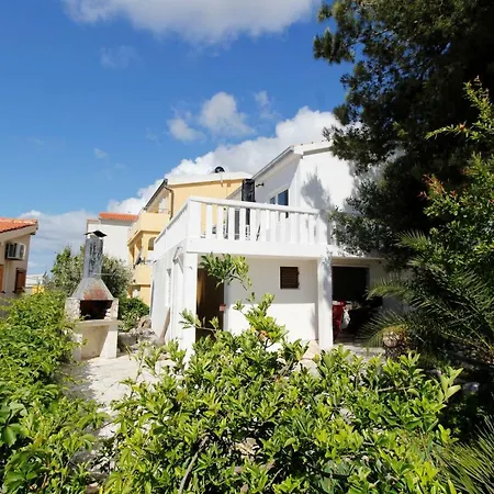 House Rukavac *