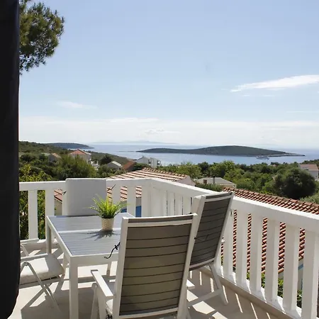 House 4* Rukavac (Vis)